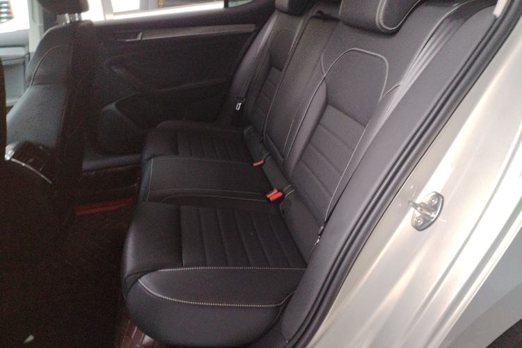Used Skoda Superb 2023 Facelifted TSI280 DSG Luxury Edition Interior 4
