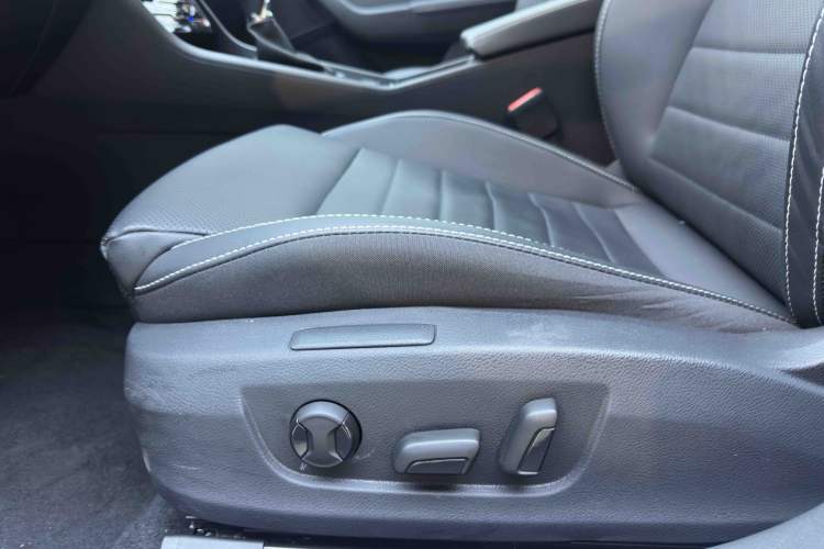 Used Skoda Superb 2023 Facelifted TSI280 DSG Luxury Edition Interior 8