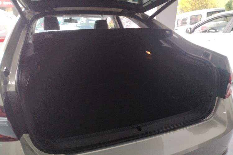 Used Skoda Superb 2023 Facelifted TSI280 DSG Luxury Edition Trunk