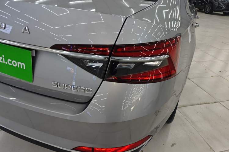 Used Skoda Superb 2023 Facelifted TSI280 DSG Luxury Edition Exterior 3