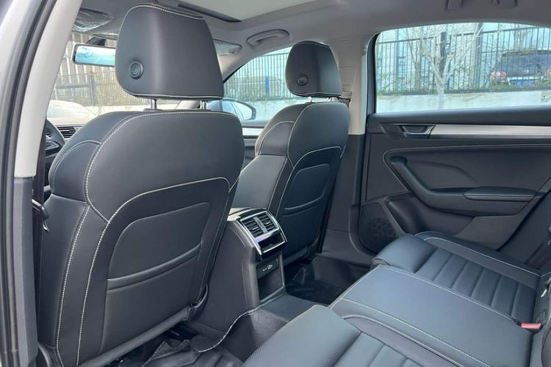 Used Skoda Superb 2023 Facelifted TSI280 DSG Luxury Edition Interior 4