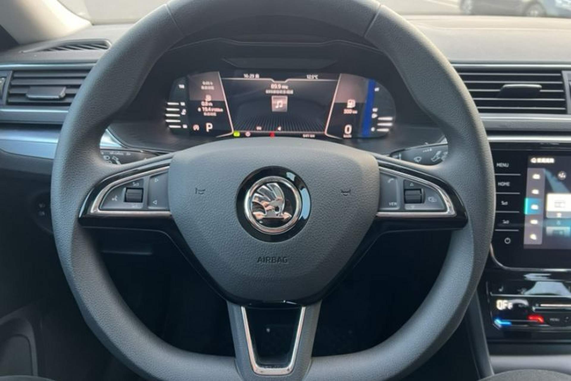 Used Skoda Superb 2023 Facelifted TSI280 DSG Luxury Edition Interior 6