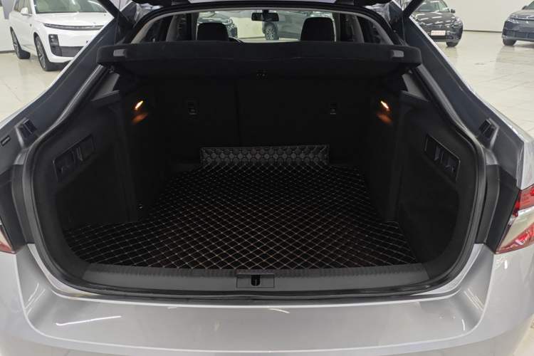 Used Skoda Superb 2023 Facelifted TSI280 DSG Luxury Edition Trunk