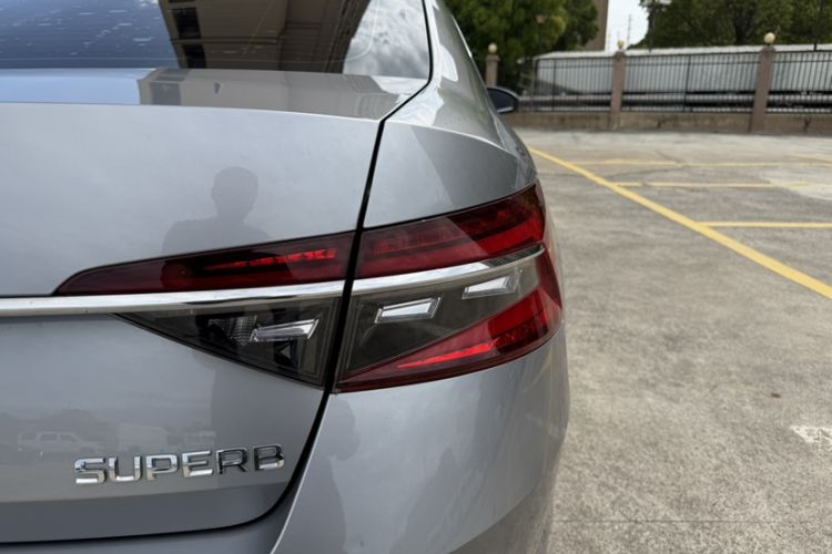 Used Skoda Superb 2023 Facelifted TSI280 DSG Luxury Edition Exterior 3