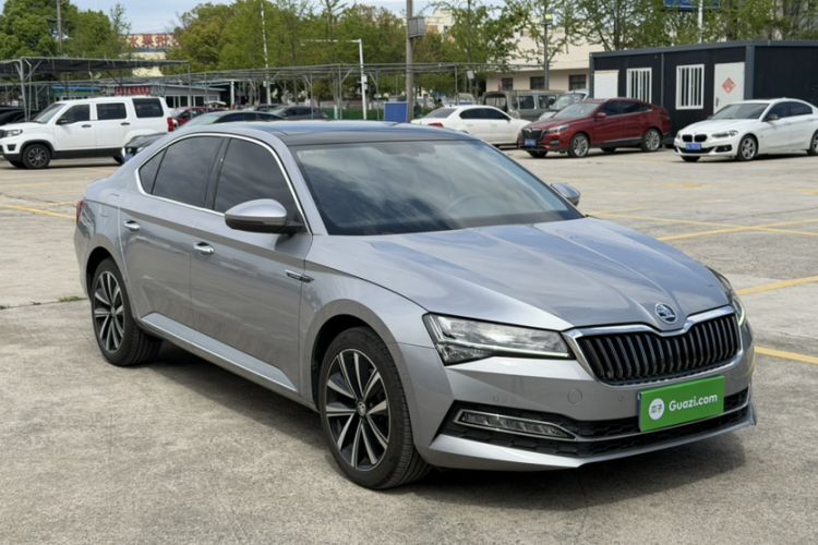 Used Skoda Superb 2023 Facelifted TSI280 DSG Luxury Edition Exterior 4