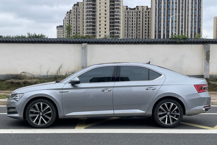 Used Skoda Superb 2023 Facelifted TSI280 DSG Luxury Edition Exterior 5