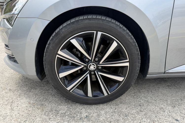 Used Skoda Superb 2023 Facelifted TSI280 DSG Luxury Edition Exterior 6