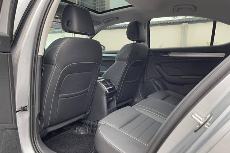 Used Skoda Superb 2023 Facelifted TSI280 DSG Luxury Edition Interior 1