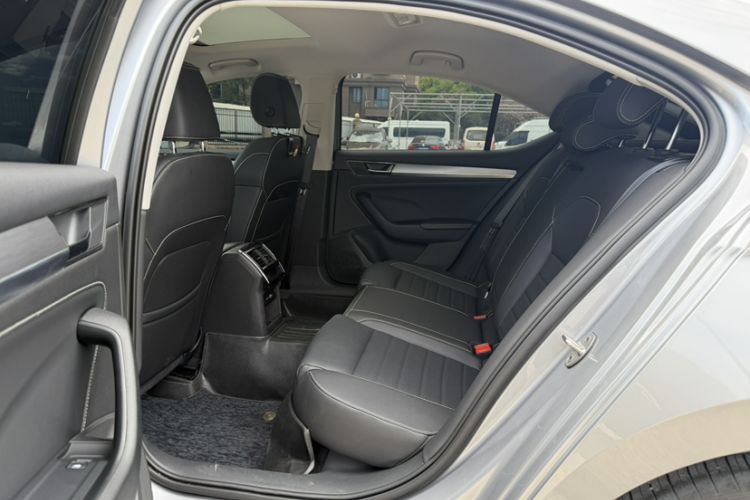 Used Skoda Superb 2023 Facelifted TSI280 DSG Luxury Edition Interior 7