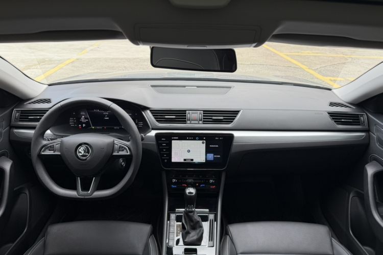 Used Skoda Superb 2023 Facelifted TSI280 DSG Luxury Edition Interior 9