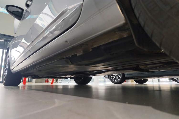 Used Skoda Superb 2023 Facelifted TSI280 DSG Luxury Edition Left Side Sill