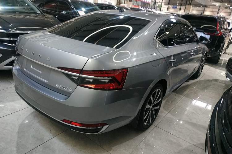 Used Skoda Superb 2023 TSI280 DSG Luxury Edition Rear Right 45 Deg