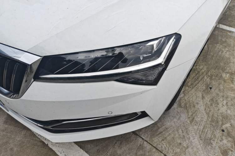 Used Skoda Superb 2023 Facelifted TSI280 DSG Luxury Edition Left Front Headlight