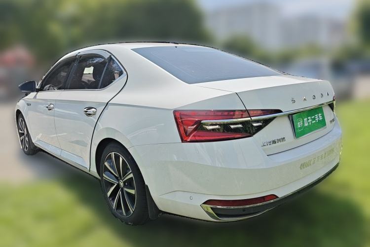Used Skoda Superb 2023 Facelifted TSI280 DSG Luxury Edition Rear Left 45 Deg