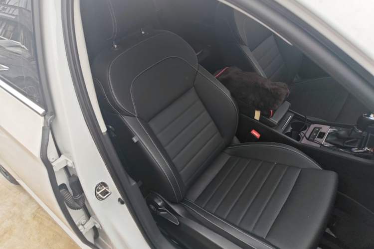 Used Skoda Superb 2023 Facelifted TSI280 DSG Luxury Edition Right Front Seat