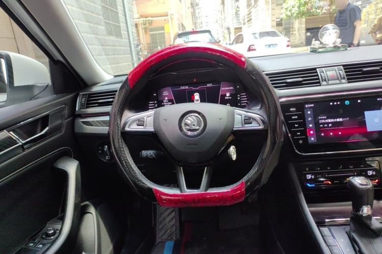 Used Skoda Superb 2023 Restyled TSI330 DSG Luxury Edition Steering Wheel
