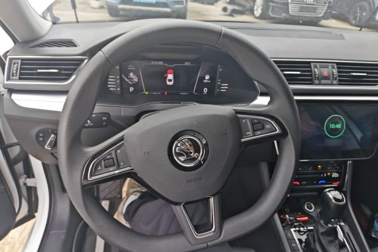 Used Skoda Superb 2023 Facelifted TSI280 DSG Luxury Edition Steering Wheel