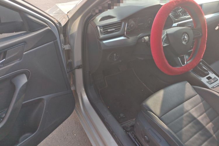 Used Skoda Superb 2023 Facelifted TSI280 DSG Luxury Edition Driver Seat