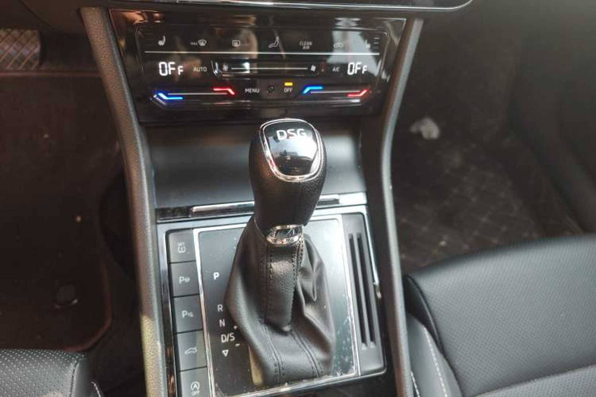 Used Skoda Superb 2023 Facelifted TSI280 DSG Luxury Edition Gear Lever