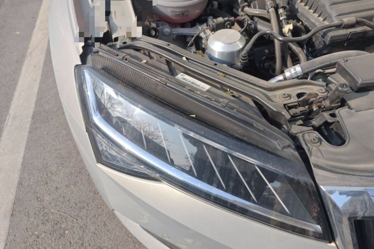 Used Skoda Superb 2023 Facelifted TSI280 DSG Luxury Edition Right Front Headlight