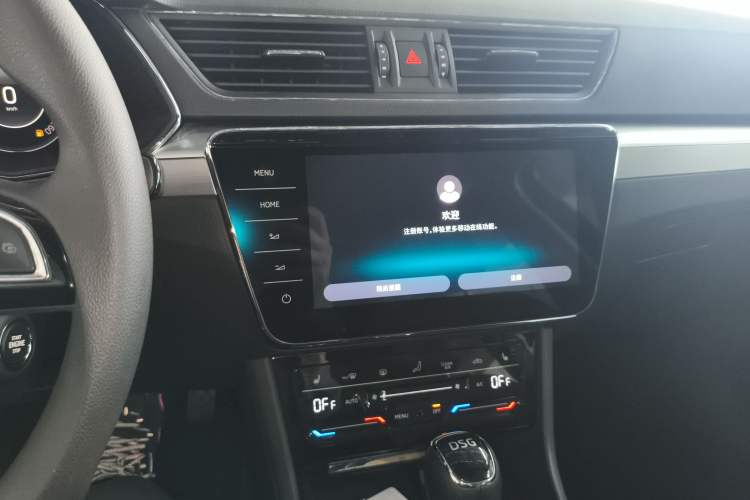 Used Skoda Superb 2024 TSI280 DSG Luxury Edition Audio And AC Panel