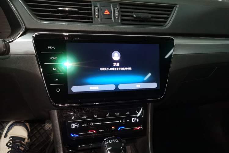 Used Skoda Superb 2024 TSI280 DSG Luxury Edition Audio And AC Panel