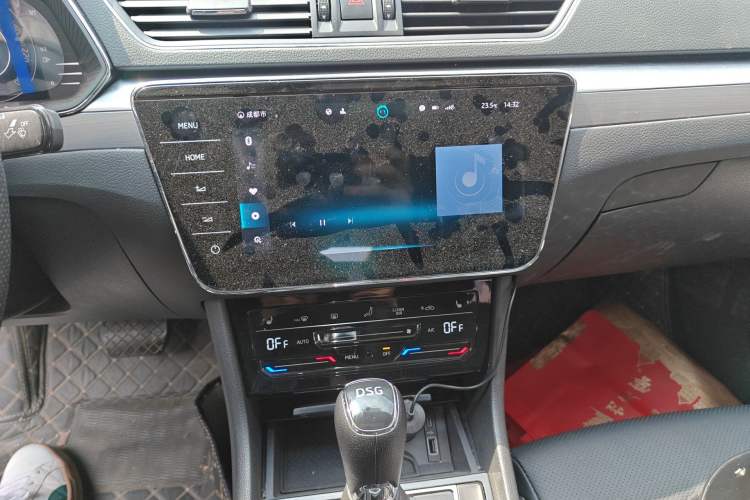 Used Skoda Superb 2024 TSI280 DSG Luxury Edition Audio And AC Panel