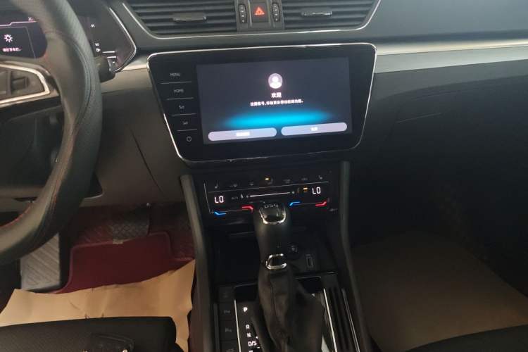 Used Skoda Superb 2024 TSI280 DSG Luxury Edition Audio And AC Panel