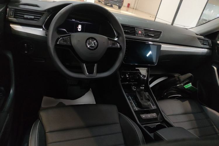 Used Skoda Superb 2024 TSI280 DSG Luxury Edition Center Console