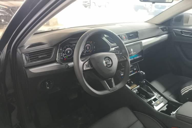 Used Skoda Superb 2024 TSI280 DSG Luxury Edition Center Console
