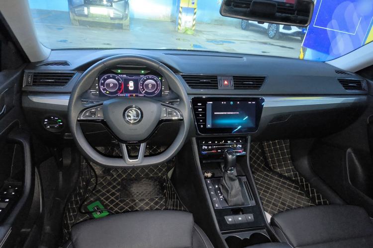 Used Skoda Superb 2024 TSI280 DSG Luxury Edition Center Console