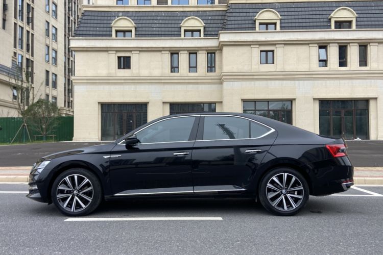 Used Skoda Superb 2024 TSI280 DSG Luxury Edition Exterior 2