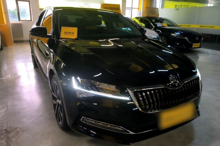 Used Skoda Superb 2024 TSI280 DSG Luxury Edition Front Right 45 Deg