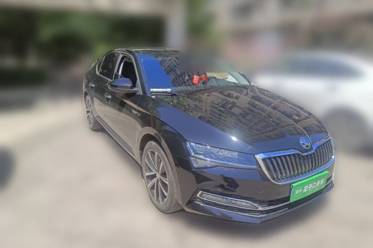 Used Skoda Superb 2024 TSI280 DSG Luxury Edition Front Right 45 Deg
