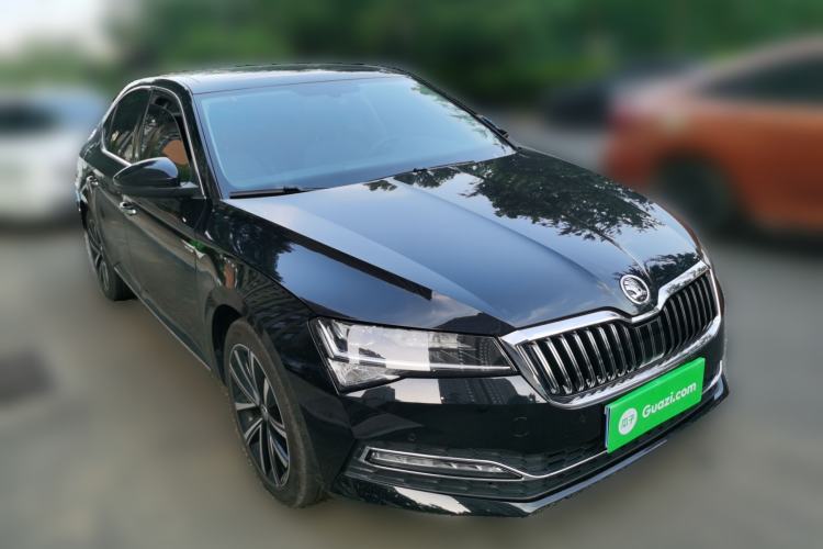 Used Skoda Superb 2024 TSI330 DSG Luxury Edition Front Right 45 Deg