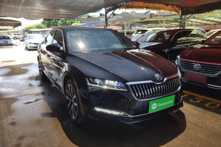 Used Skoda Superb 2024 TSI280 DSG Luxury Edition Front Right 45 Deg