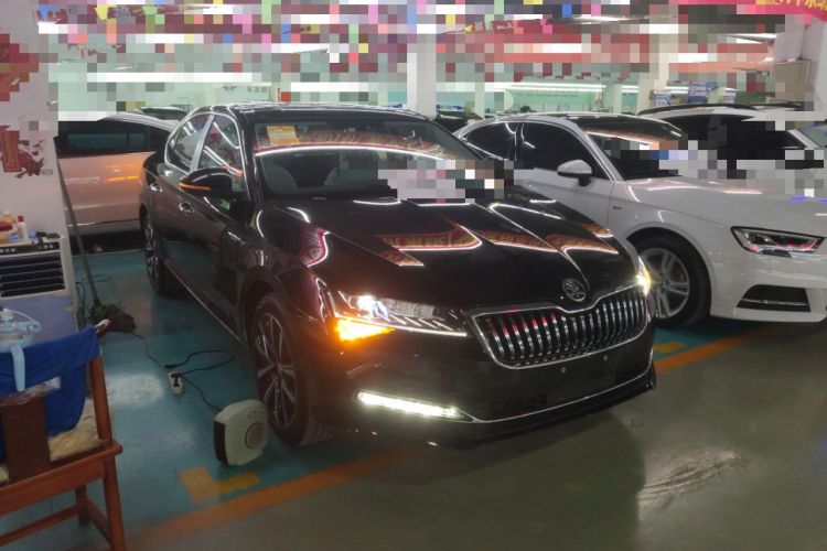 Used Skoda Superb 2024 TSI280 DSG Luxury Edition Front Right 45 Deg