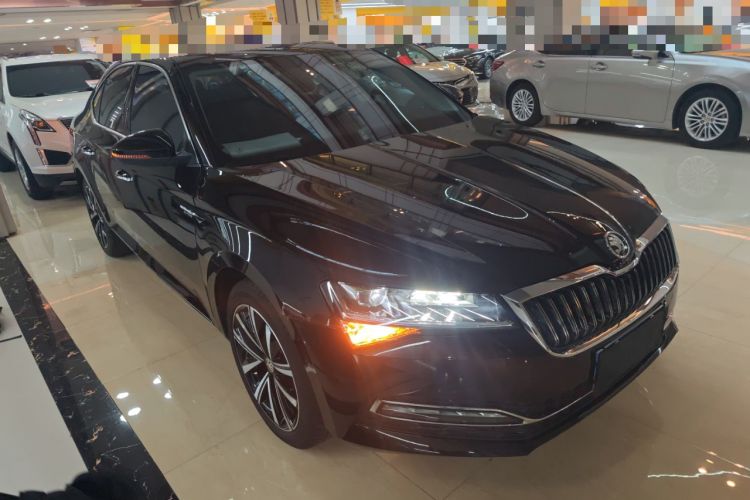 Used Skoda Superb 2024 TSI280 DSG Luxury Edition Front Right 45 Deg