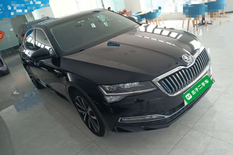 Used Skoda Superb 2024 TSI280 DSG Luxury Edition Front Right 45 Deg