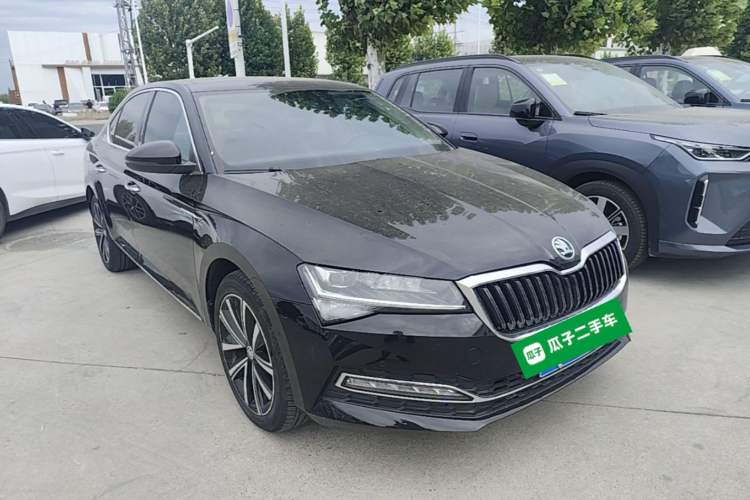 Used Skoda Superb 2024 TSI280 DSG Luxury Edition Front Right 45 Deg