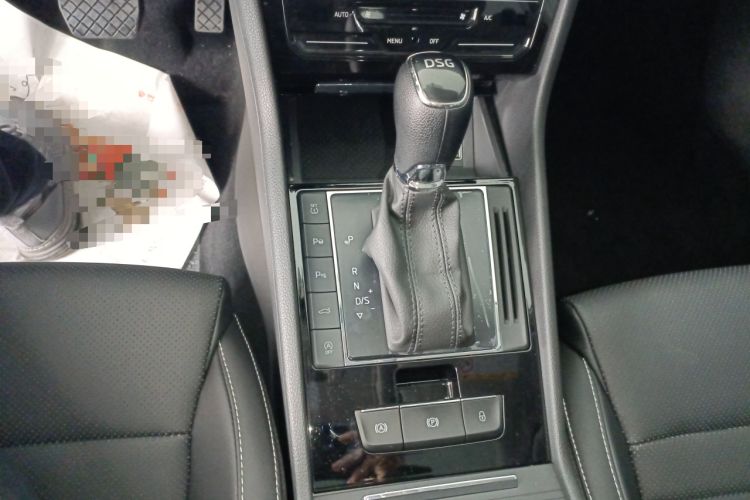 Used Skoda Superb 2024 TSI280 DSG Luxury Edition Gear Lever