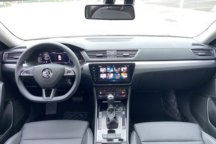 Used Skoda Superb 2024 TSI280 DSG Luxury Edition Interior 1