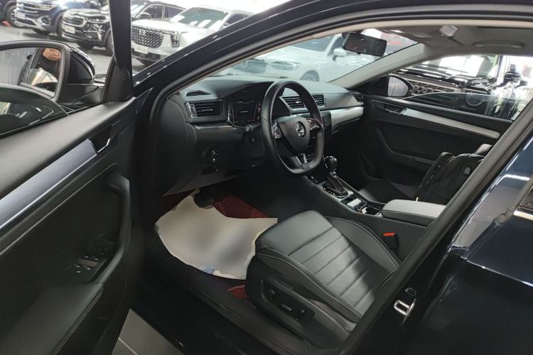 Used Skoda Superb 2024 TSI280 DSG Luxury Edition Interior 3