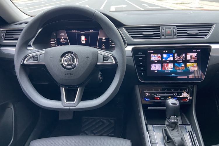 Used Skoda Superb 2024 TSI280 DSG Luxury Edition Interior 3