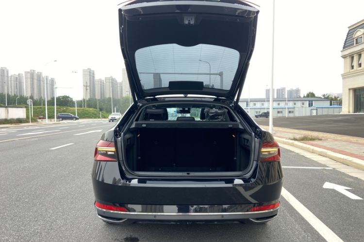 Used Skoda Superb 2024 TSI280 DSG Luxury Edition Interior 8