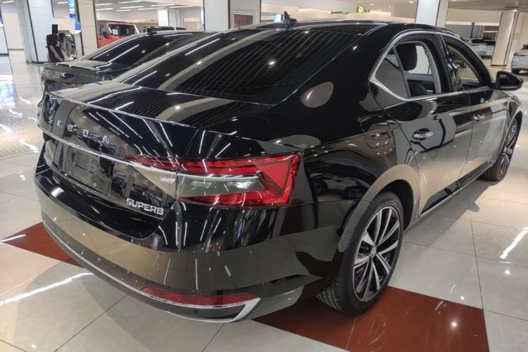 Used Skoda Superb 2024 TSI280 DSG Luxury Edition Rear Right 45 Deg