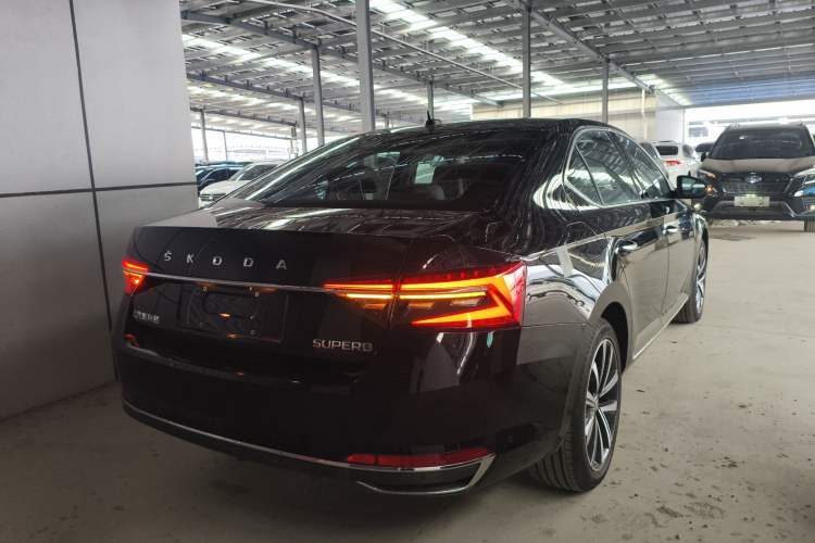 Used Skoda Superb 2024 TSI280 DSG Luxury Edition Rear Right 45 Deg