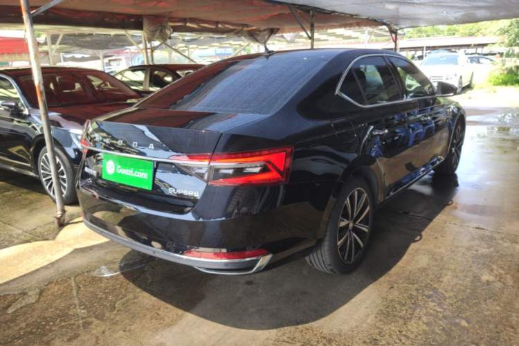 Used Skoda Superb 2024 TSI280 DSG Luxury Edition Rear Right 45 Deg