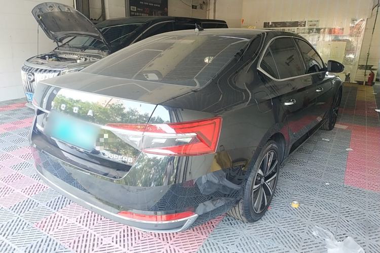 Used Skoda Superb 2024 TSI280 DSG Luxury Edition Rear Right 45 Deg