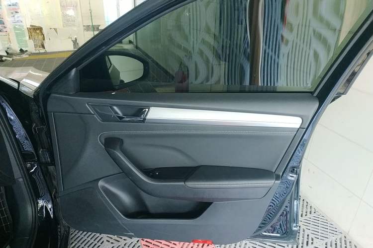 Used Skoda Superb 2024 TSI280 DSG Luxury Edition Right Front Door Interior